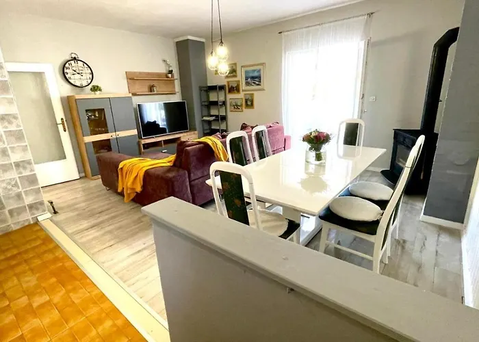 For 6 + Free Parking Place Apartament Zadar
